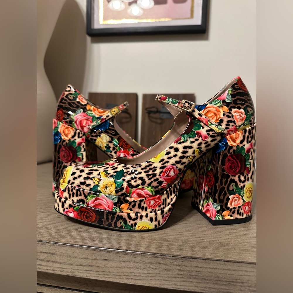 Platform Mary Jane Heels - Floral & Leopard Print in Multicolor - Picture 3 of 10